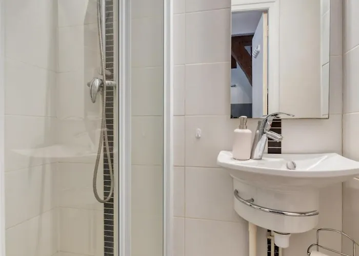 Valere Nid D'amour Pour 2 Proche Cathedrale