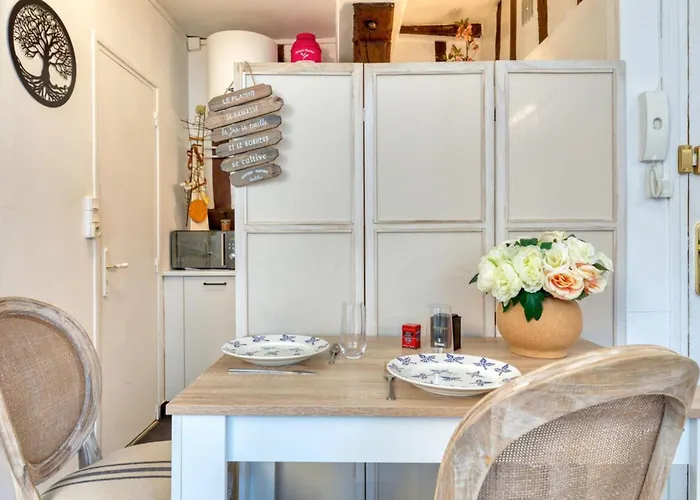 Valere Nid D'amour Pour 2 Proche Cathedrale * Руан