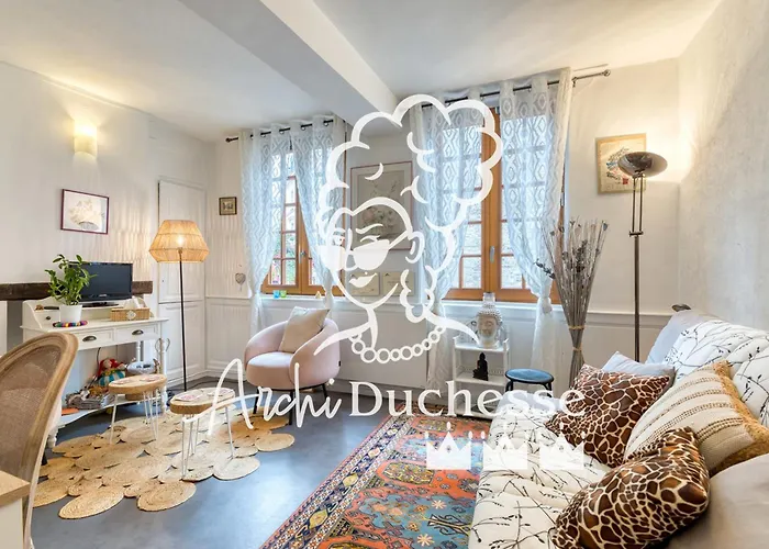 Valere Nid D'amour Pour 2 Proche Cathedrale * Руан