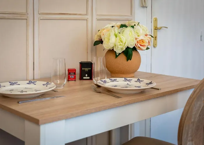 Valere Nid D'amour Pour 2 Proche Cathedrale * Rouen